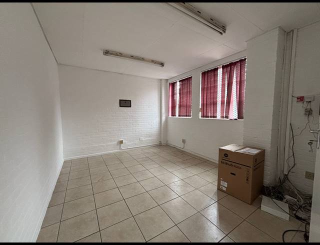 474M² WAREHOUSE TO LET IN MAITLAND